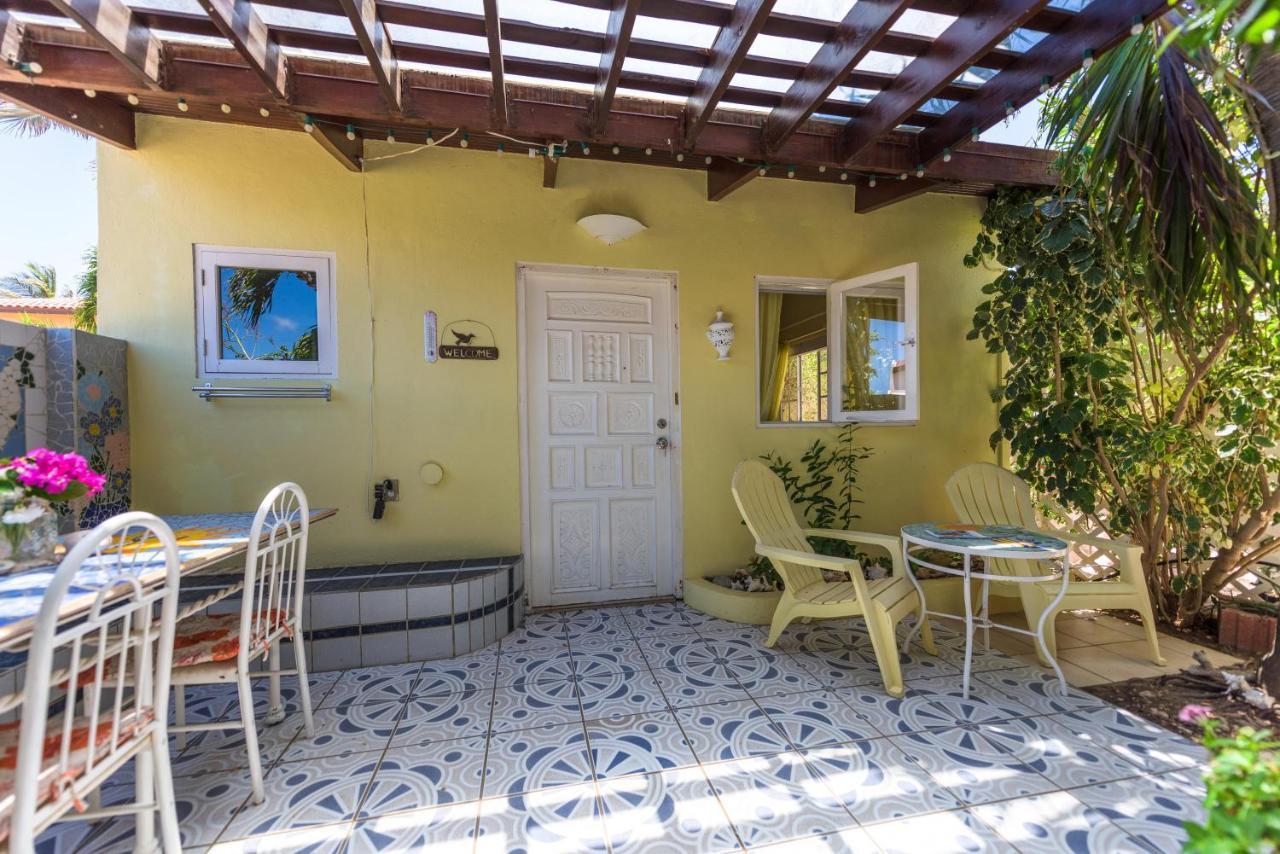 Sunflower Villa Studios Palm Beach Eksteriør bilde