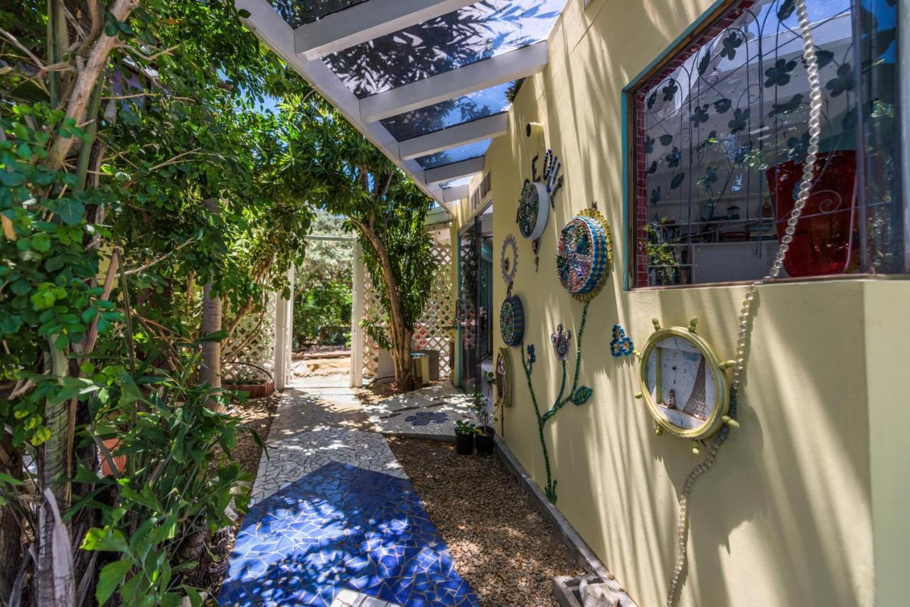 Sunflower Villa Studios Palm Beach Eksteriør bilde