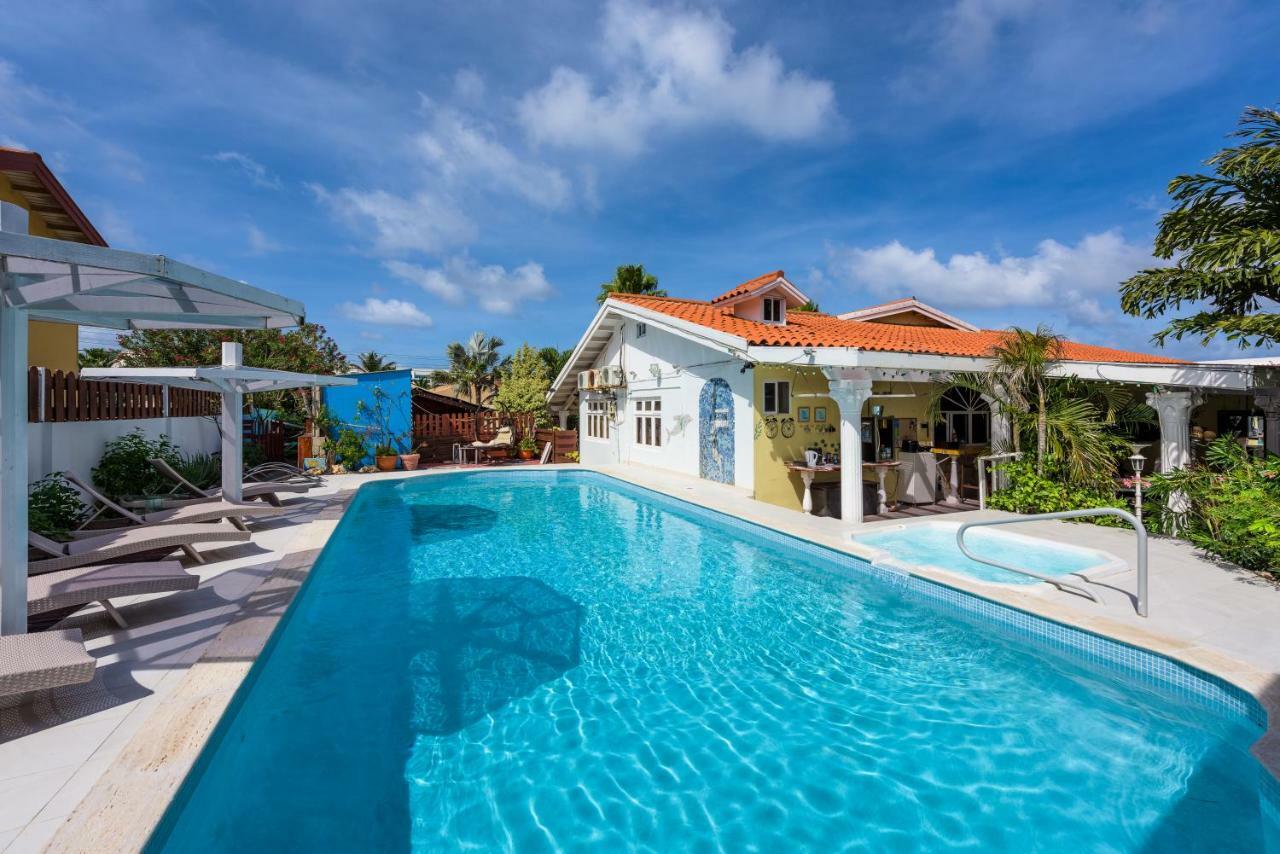 Sunflower Villa Studios Palm Beach Eksteriør bilde