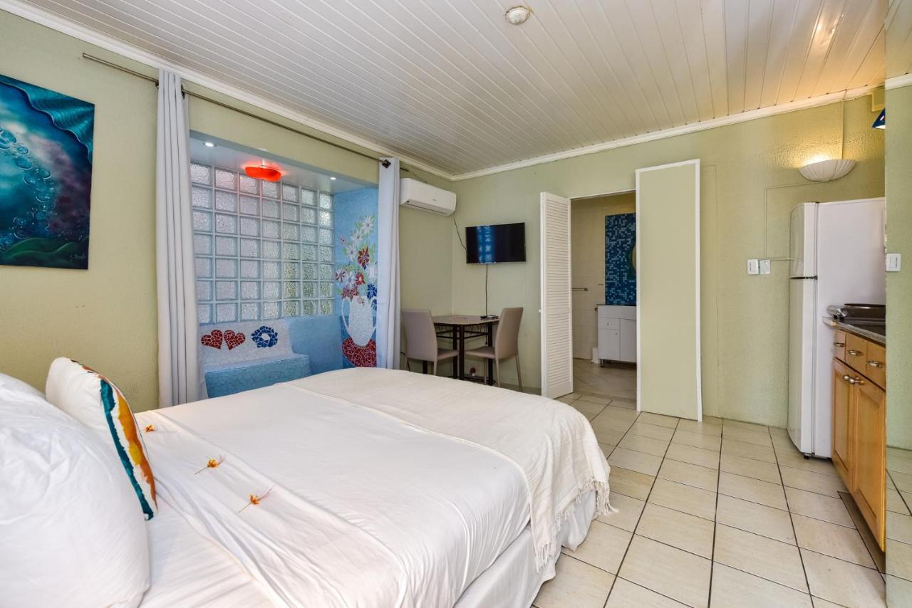 Sunflower Villa Studios Palm Beach Eksteriør bilde