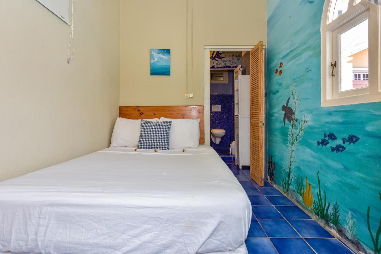 Sunflower Villa Studios Palm Beach Eksteriør bilde